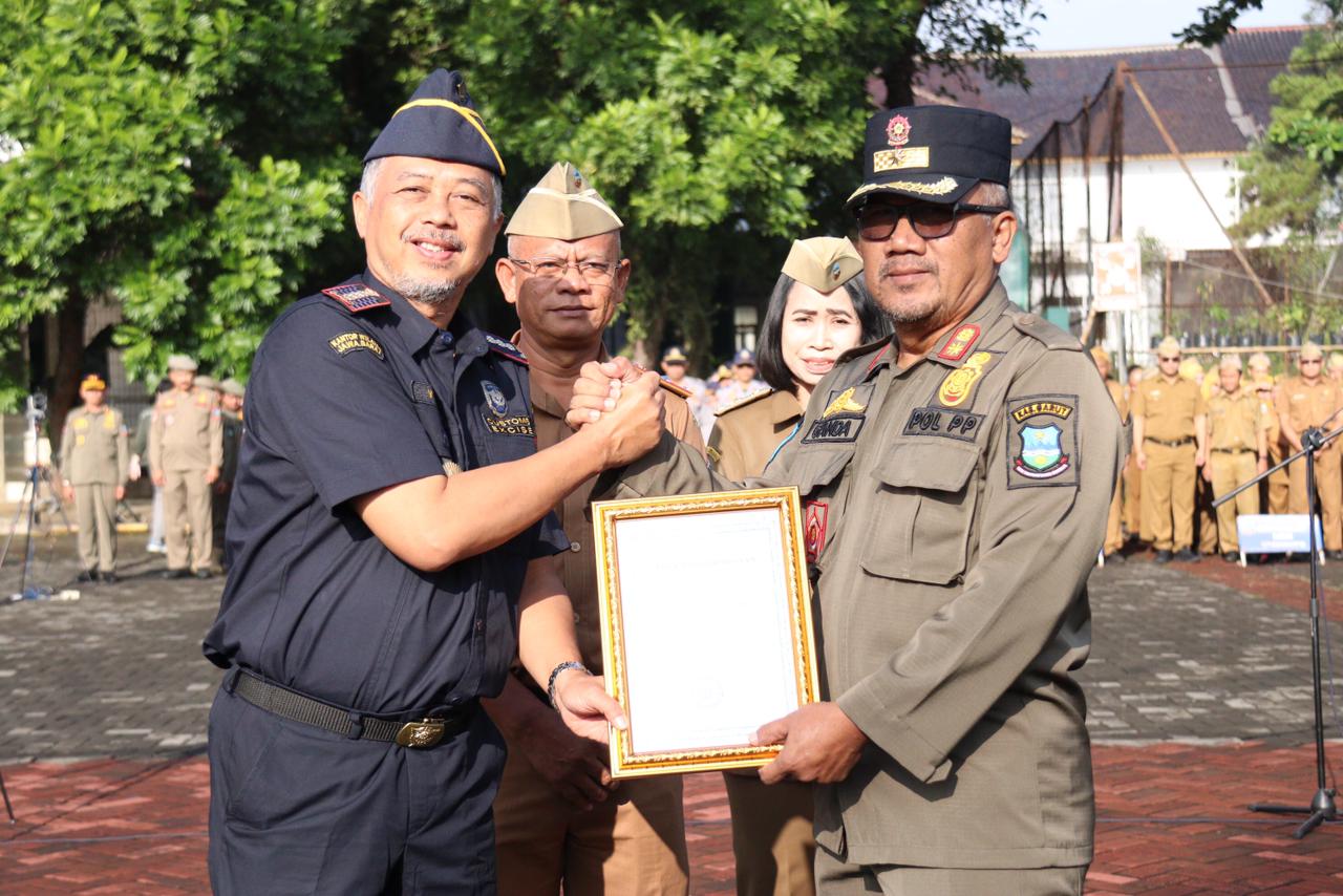 Garut Sabet Penghargaan dari Bea Cukai Tasikmalaya