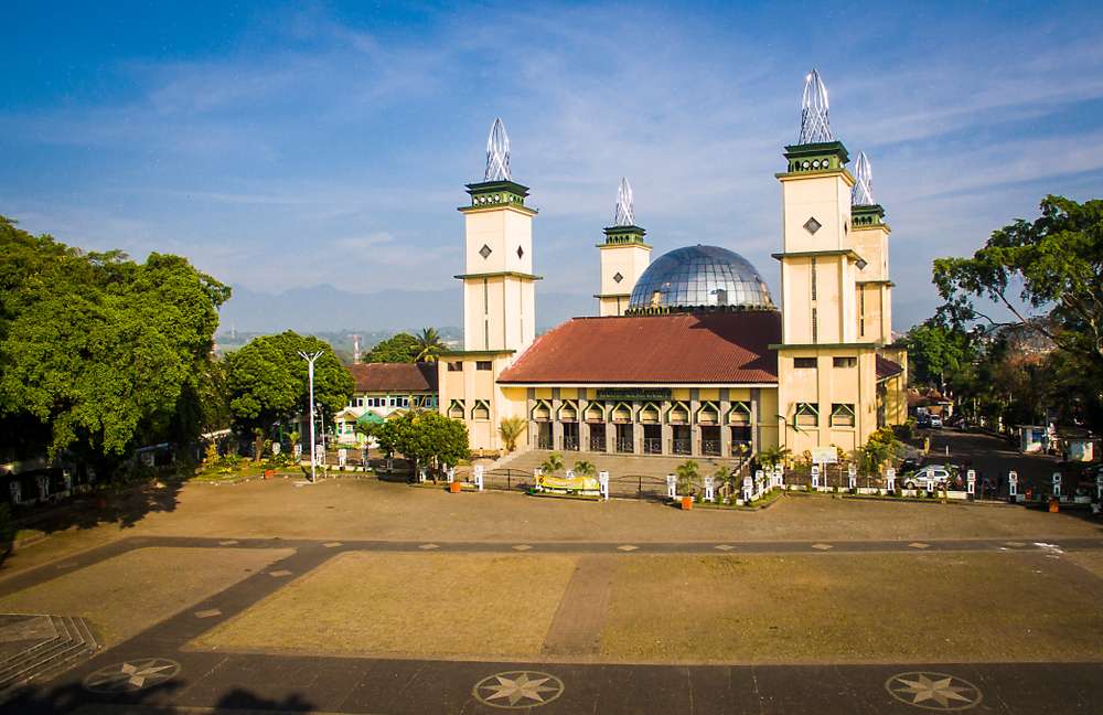 Sambut Lailatul Qadar, 5 Masjid di Garut yang Hidupkan I’tikaf 10 Malam Terakhir Ramadhan