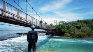 5 Tips Aman dan Nyaman saat Berenang di Pantai Garut Selatan