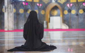 Shalatlah Allah yang Menjamin Rizki