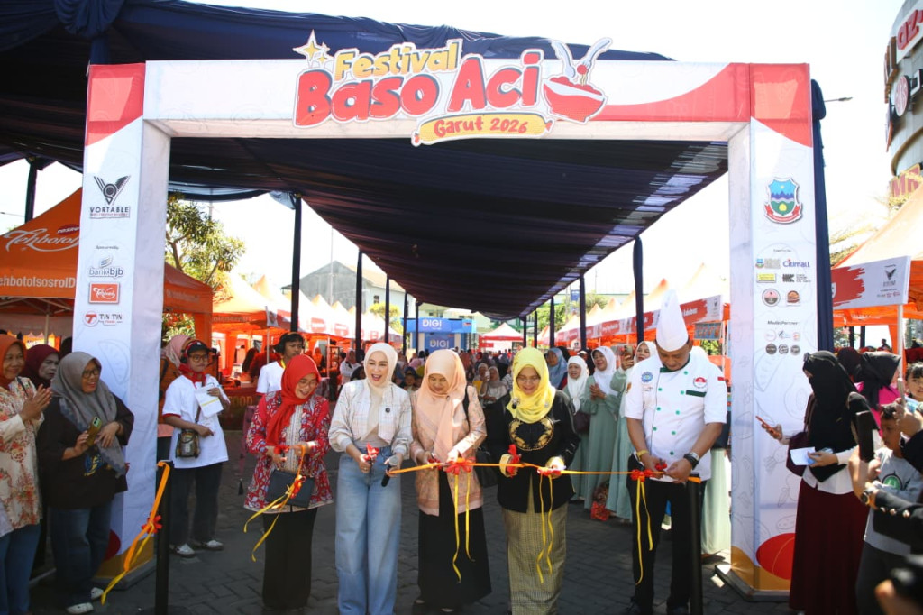 Mangkuk Hangat yang Menyatukan, 5 Keseruan di Festival Baso Aci Garut